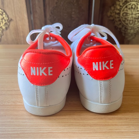 Nike Racquette US 10 White Leather Athletic Tennis Shoe Orange 454412-116 - Picture 6 of 7